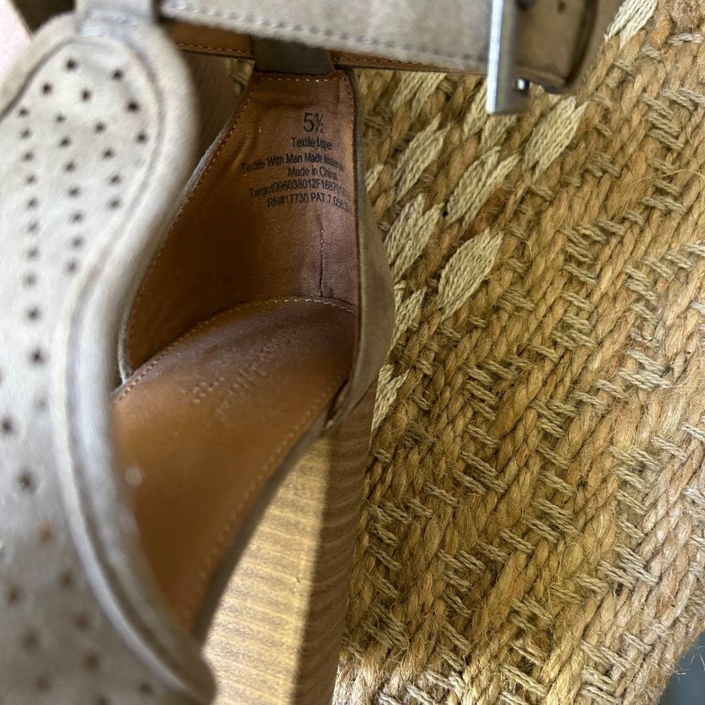 Universal Thread Peep Toe Block Heels - Picture 2 of 5